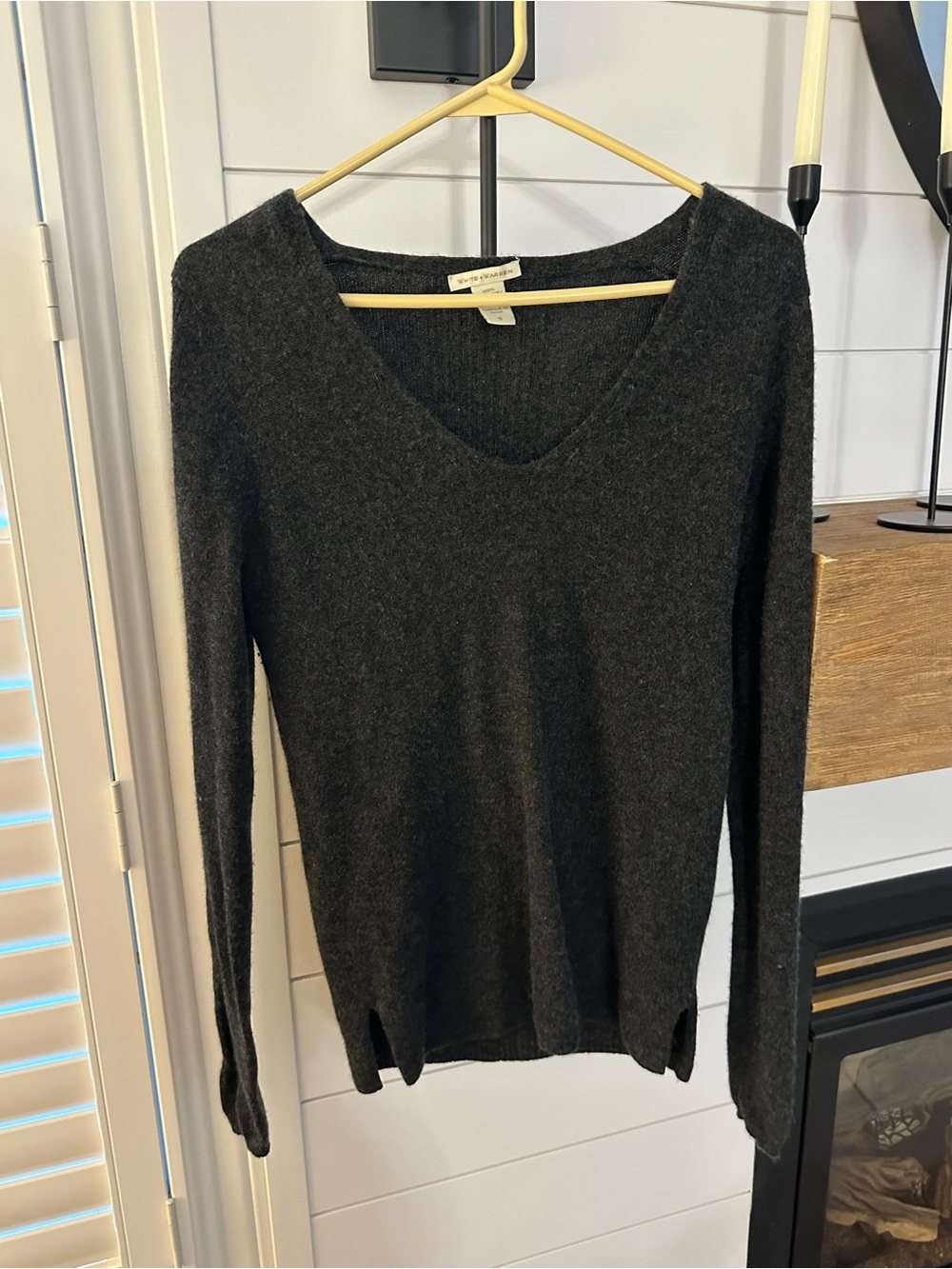 White + Warren 100% CASHMERE Charcoal Gray V-Neck Sweater